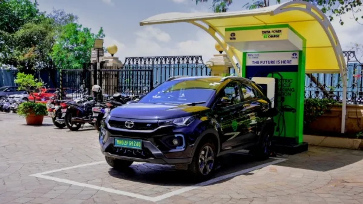 EV கார் வாங்கப்போறீங்களா… இந்த பேட்டரி kWh திறன், சார்ஜர் kW திறன், மின்சார Unit எப்படி கணக்கிடுவது?