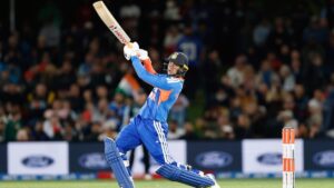 IND vs NZ: அபிஷேக் சர்மா கேட்ச் ஆகி அவுட்.. கடைசியில் நடுவர் கொடுத்த டிவிஸ்ட்