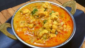 சரவணபவன் காலிஃபிளவர் குருமா ரெசிபி – இந்த மாதிரி குருமா செஞ்சு பாருங்க – வேற லெவல் சைடிஷா இருக்கும்